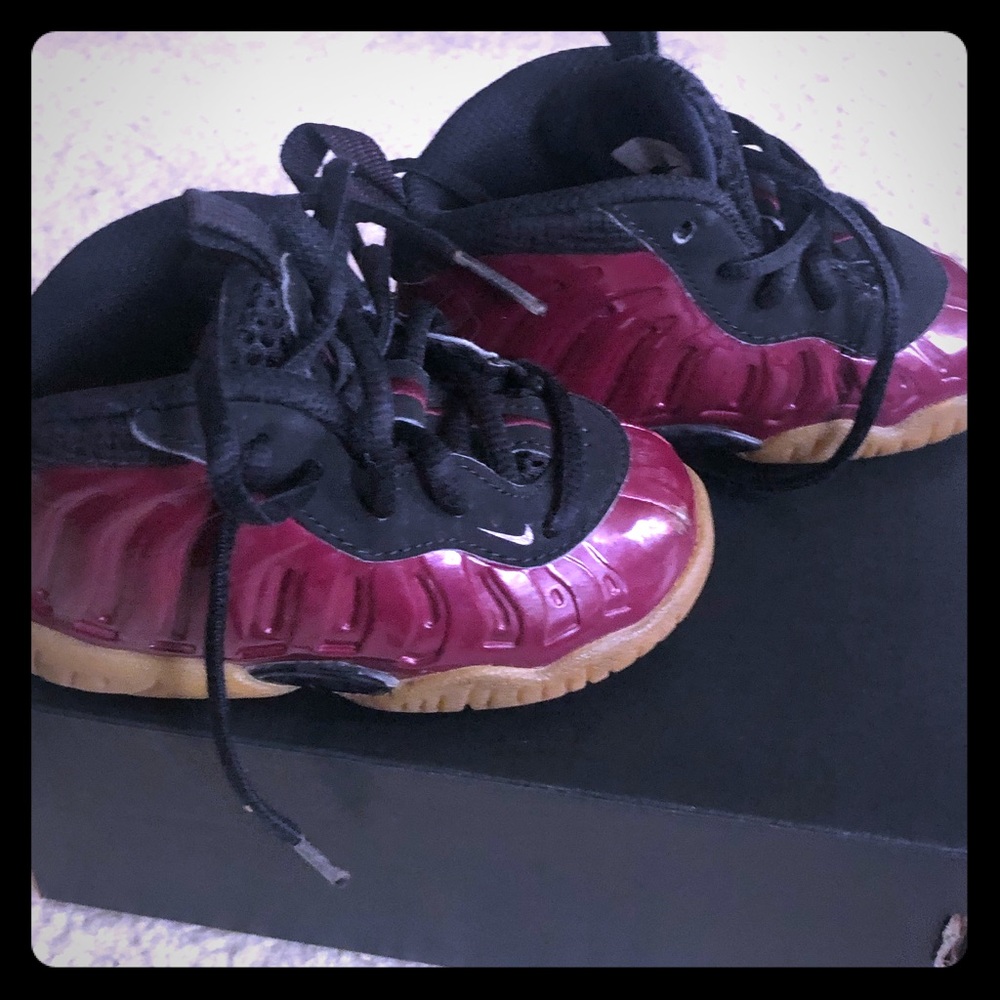 Nike Foamposites. ~~~ Maroon and Black ~~ Size 5C